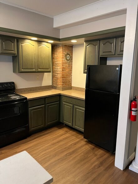 Kitchen - 26 Summer St