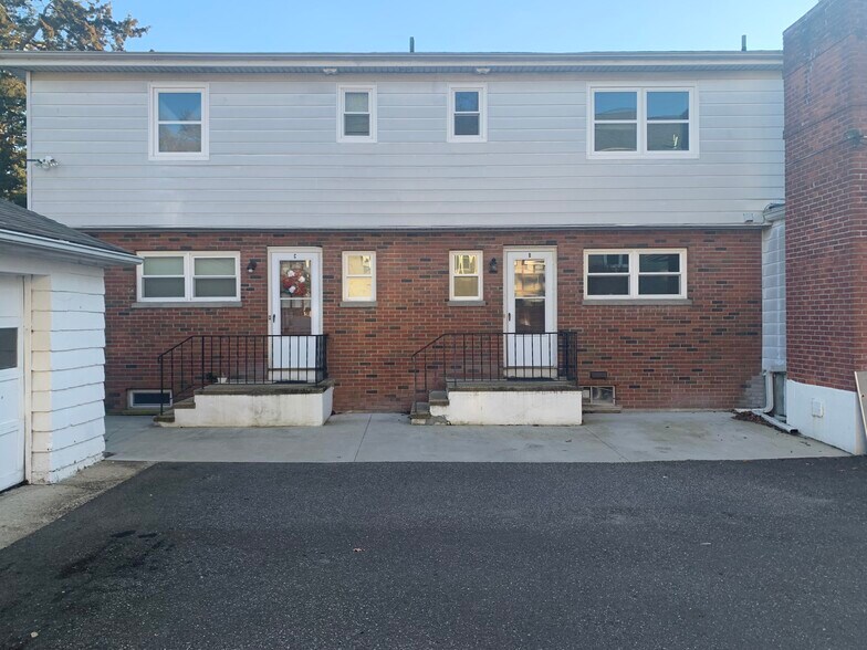 Building Photo - 28 Horton St