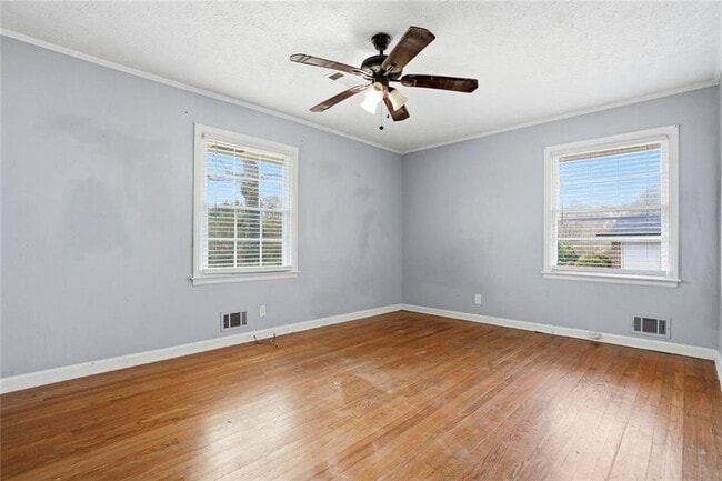 Building Photo - 5205-5205 Five Forks Trickum Rd SW