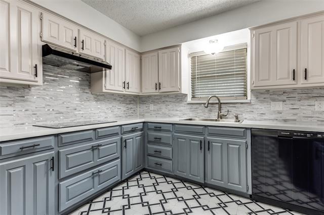 Building Photo - 904 Pebblebrook Dr