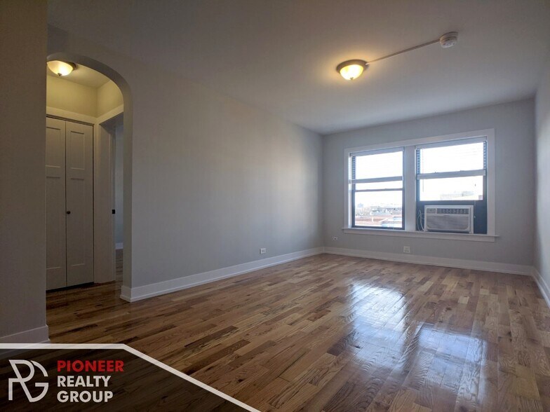 Building Photo - 510 W Arlington Pl