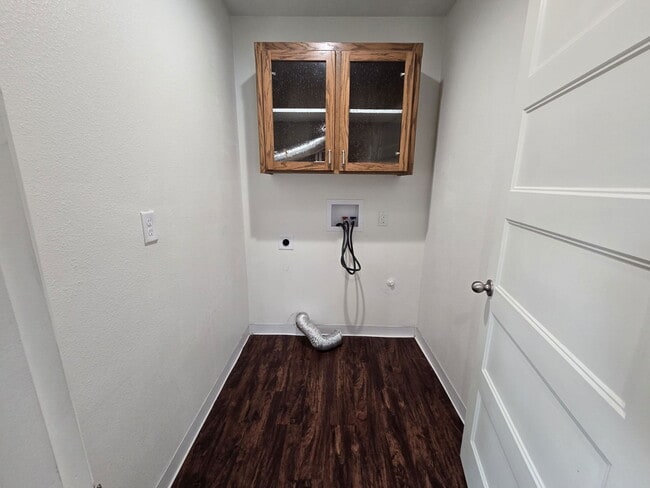 Building Photo - 323 Branton St