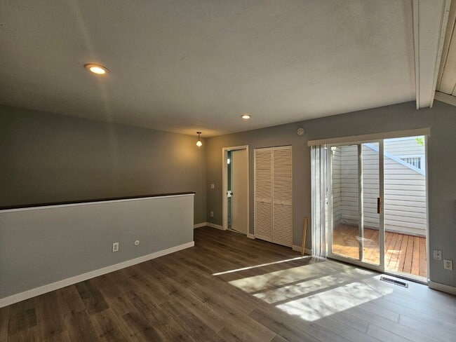 Building Photo - 2618 S Xanadu Way