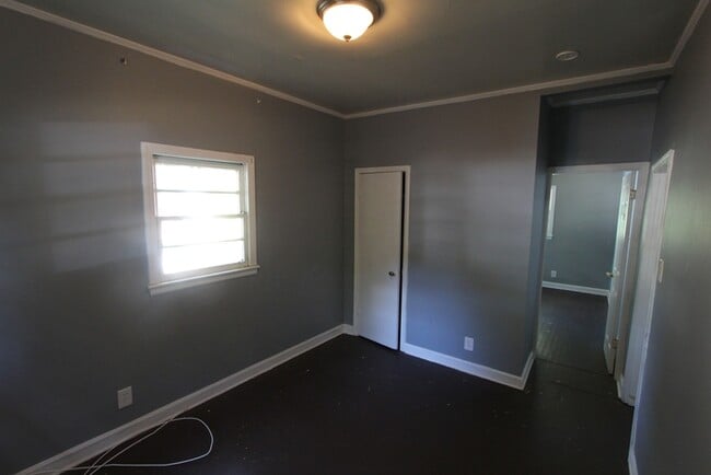 Building Photo - 230 Columbia Ave