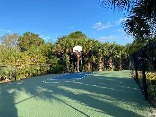 Building Photo - 12467 Sagewood Dr