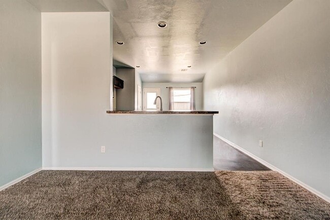 Building Photo - 11800 NW 136th Terrace