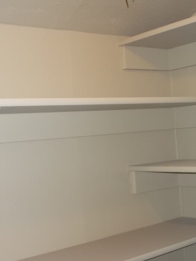 Building Photo - 1 Bed/ 1 Bath House with Hardwoods