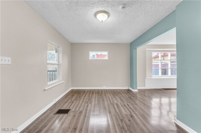 Building Photo - 3820 W 34th St