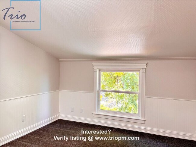 Building Photo - 2693 Chula Vista Dr