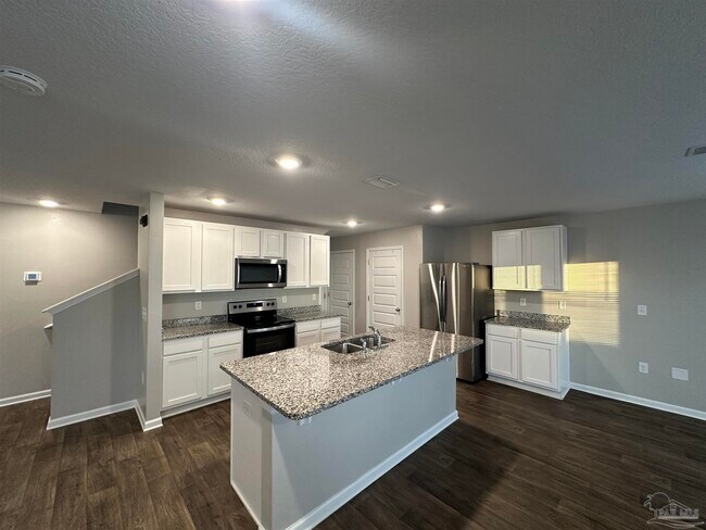 Building Photo - 7540 Oak Lake Blvd