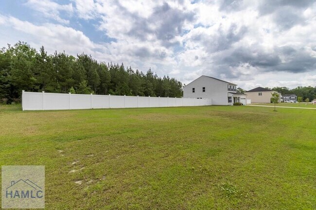 Building Photo - 147 Enclave Wy