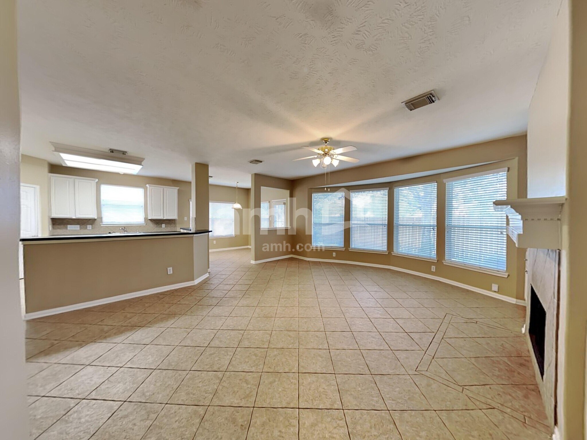 Building Photo - 3523 Pine Valley Dr