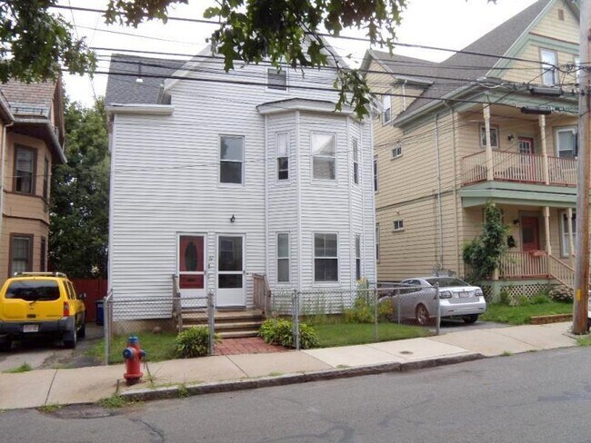 Building Photo - 67 Hudson St