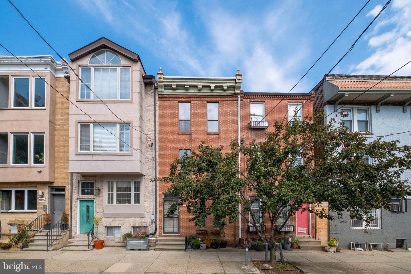 Building Photo - 1811 Bainbridge St