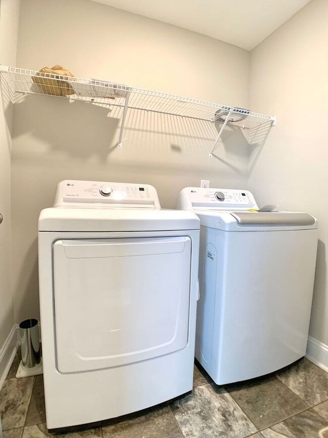 Building Photo - 208 Copeland Rd