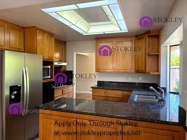 Building Photo - 622 Sutton Ct