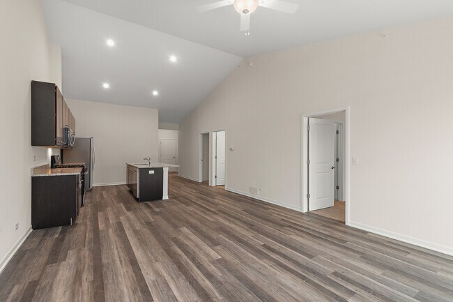 Building Photo - 52 Olympus Dr