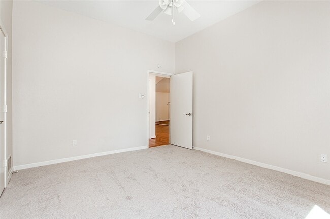 Building Photo - 6807 Anglebluff Cir