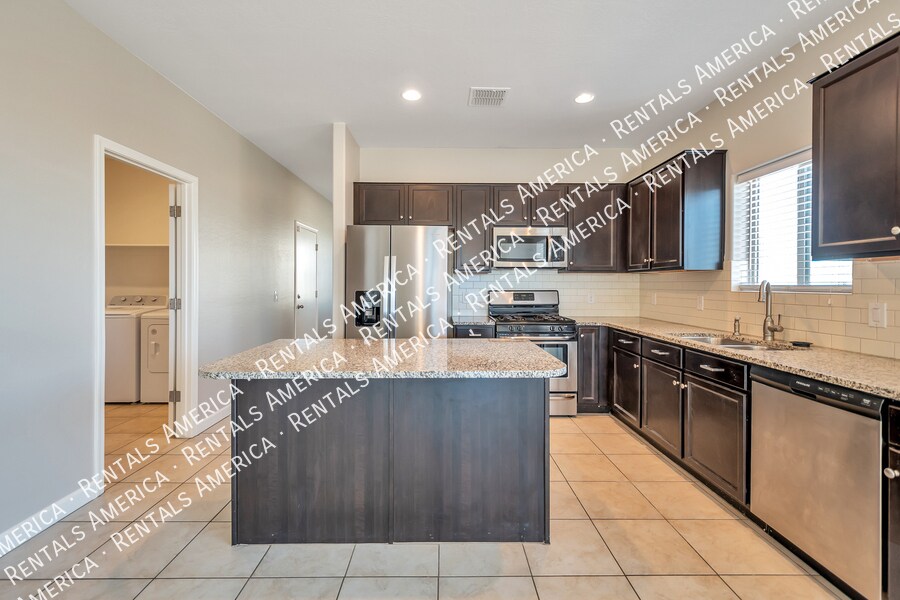 Building Photo - 3885 W Alabama Ln