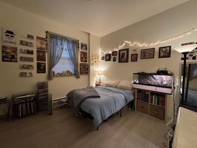 Building Photo - 7 Bed 2.5 Bath House - Near WWU