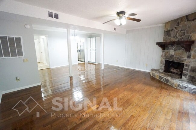 Building Photo - 302 Old Rocky Ridge Ln