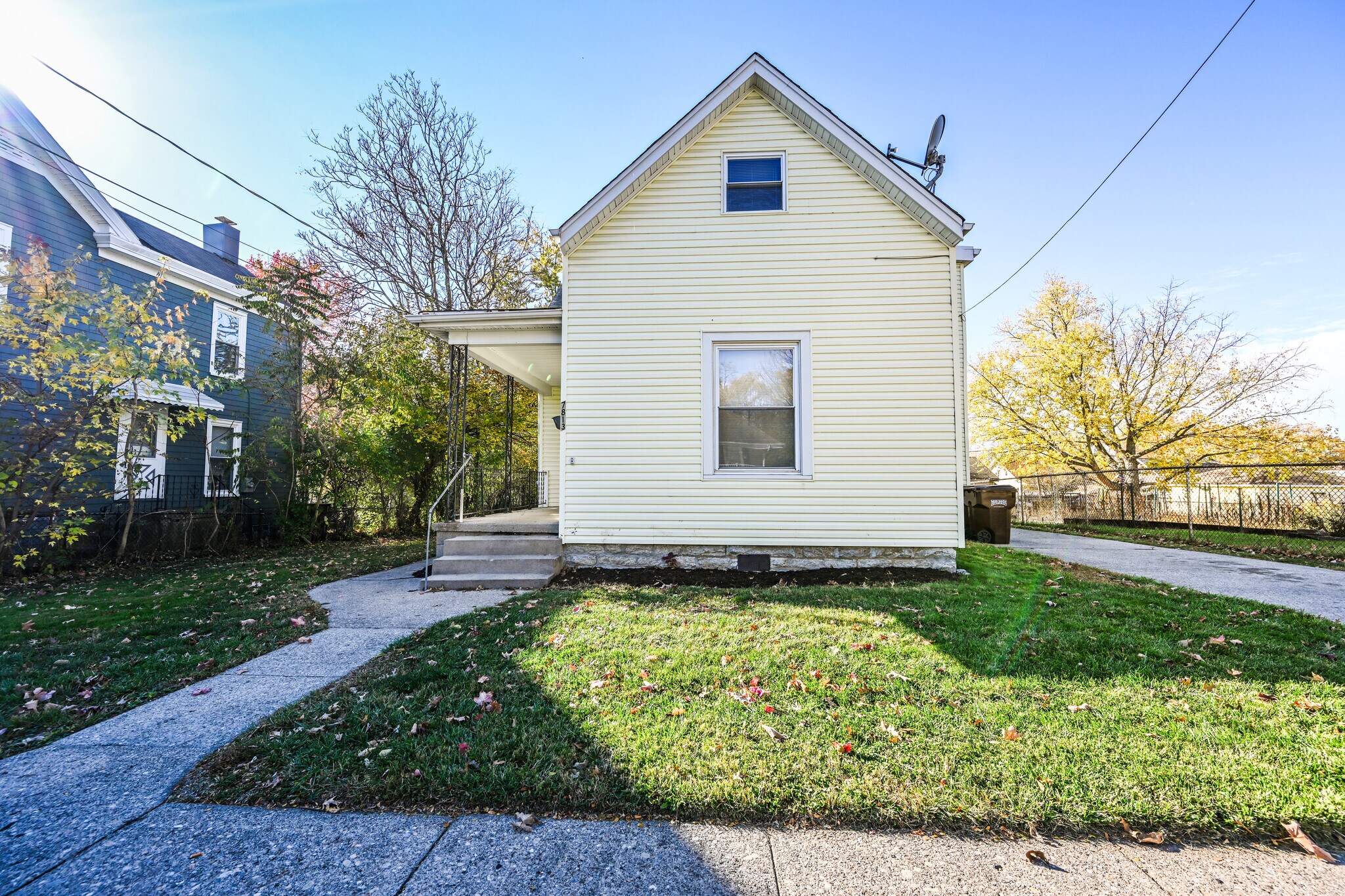 Building Photo - 7813 Elizabeth St