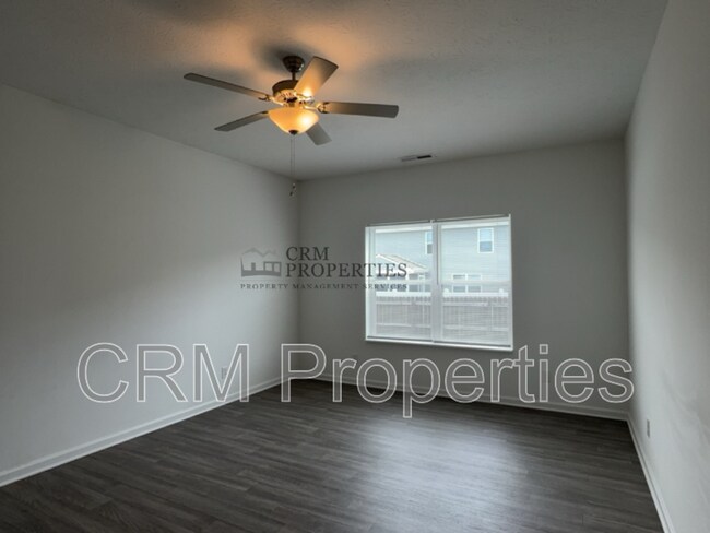 Building Photo - 3242 Somers Dr