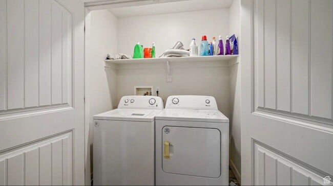 Building Photo - 448 S Pegasus Way