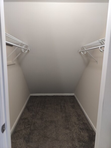 Building Photo - 239 S Locust St