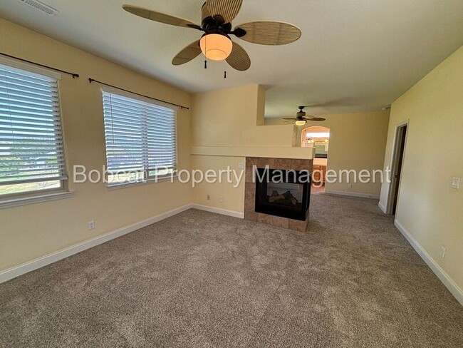 Building Photo - 1231 Flintwood Dr