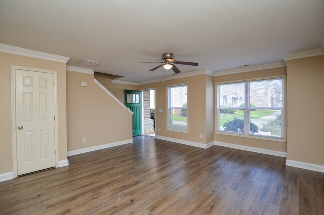 Building Photo - Townhome in Old Town Rock Hill | 3 Bed | 2 Bath | $1,695