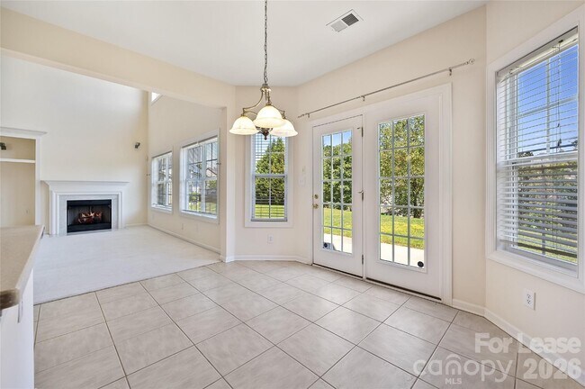 Building Photo - 12315 Chesley Dr