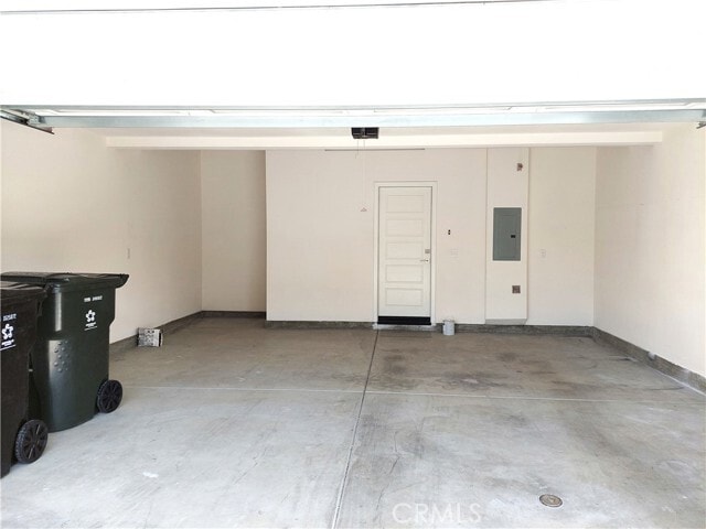 Building Photo - 18289 Iris Ln