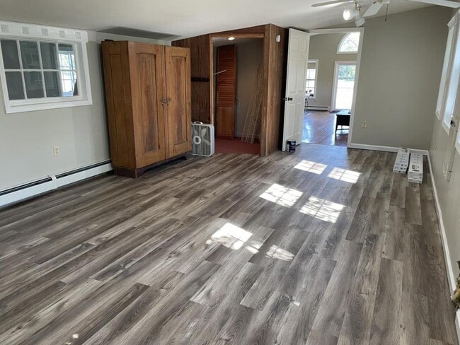 Building Photo - 67 Graham Rd