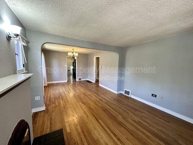 Building Photo - 4821 W 31st Ave