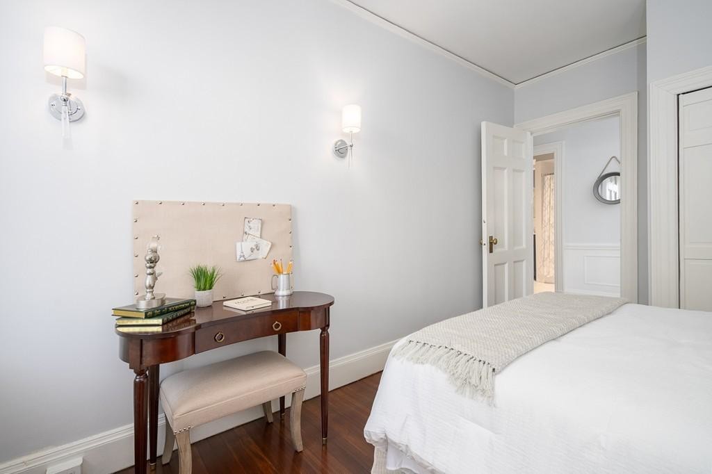 Building Photo - 112 Pinckney St