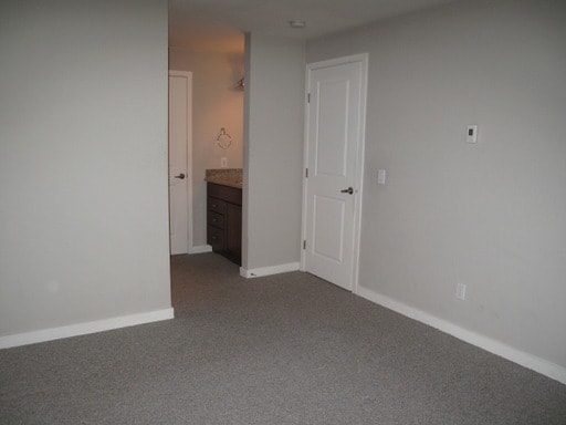 Building Photo - Modern condo near downtown Seattle! Parkin...