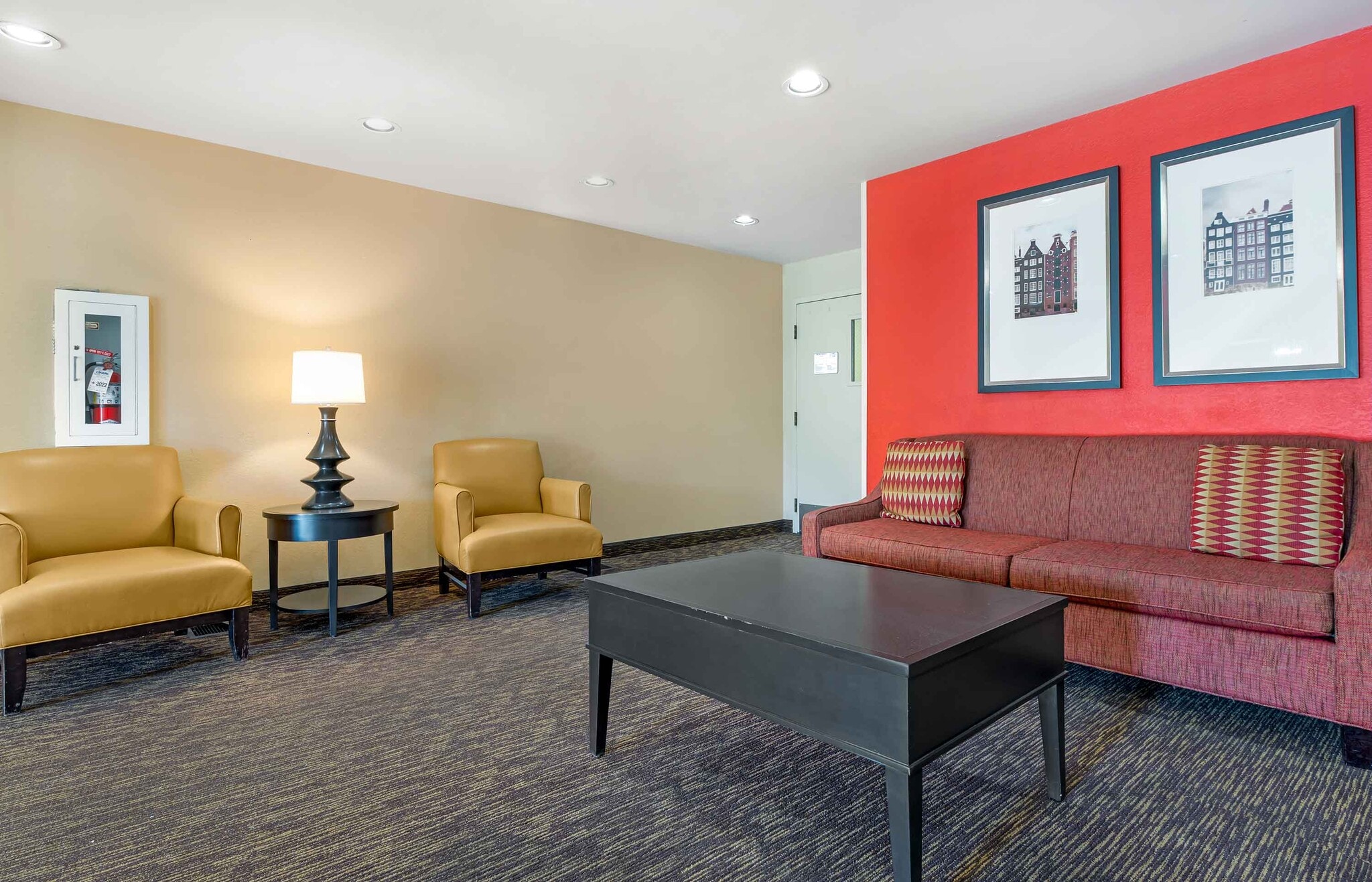 Building Photo - Furnished Studio-Cincinnati - Blue Ash - Reagan Highway