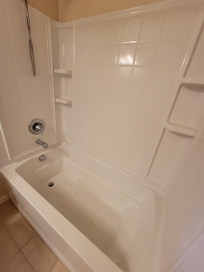 Building Photo - Gorgeous Condo in the heart of Folsom Community