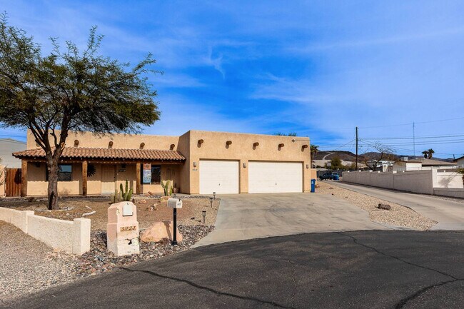 Building Photo - 3921 Aloha Ln