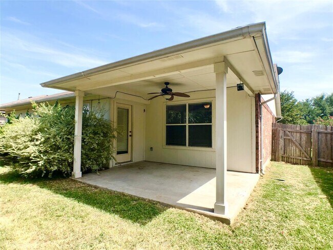 Building Photo - 2141 Pearson Way