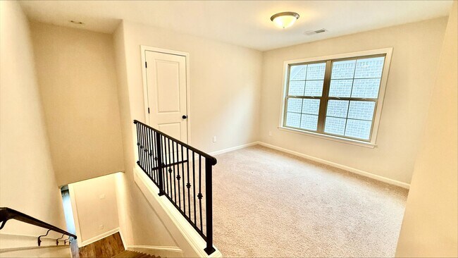 Building Photo - 10012 Adagio Cv