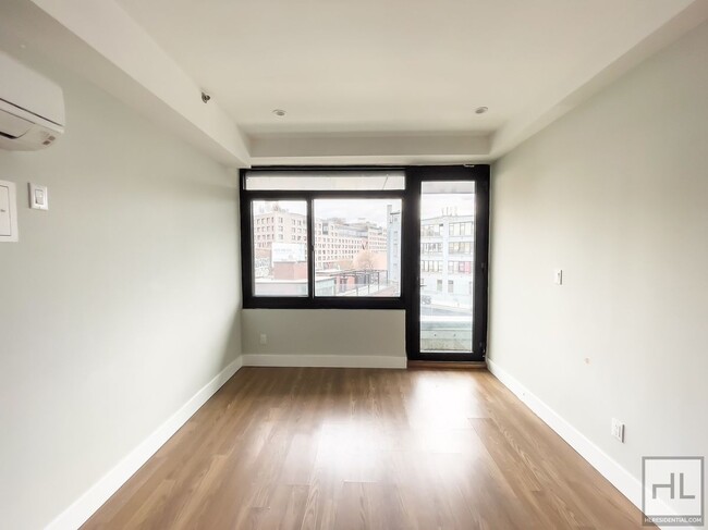 Building Photo - Bushwick Avenue / 2 Bedroom, 1 Bathroom / ...