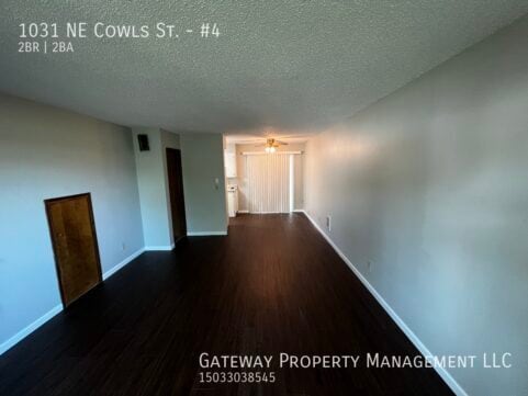 Building Photo - 1031 NE Cowls St