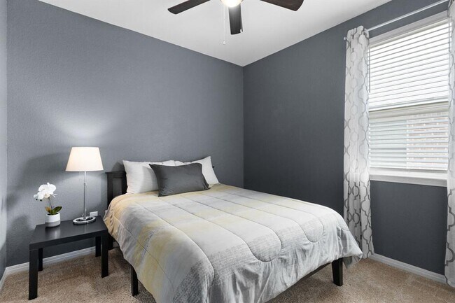 Building Photo - 117 Mackinac Ln