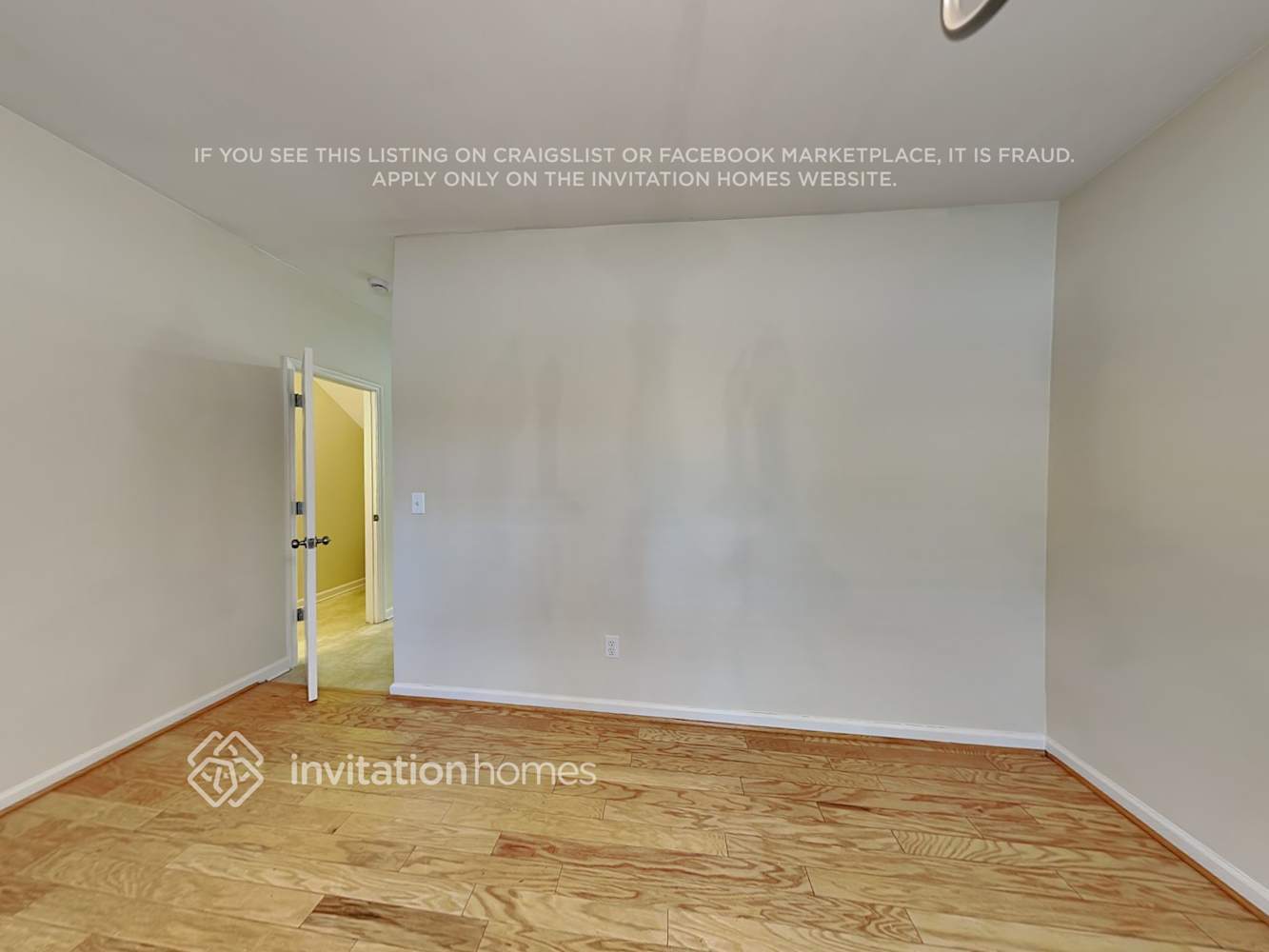 Building Photo - 4104 Hampstead Village Dr