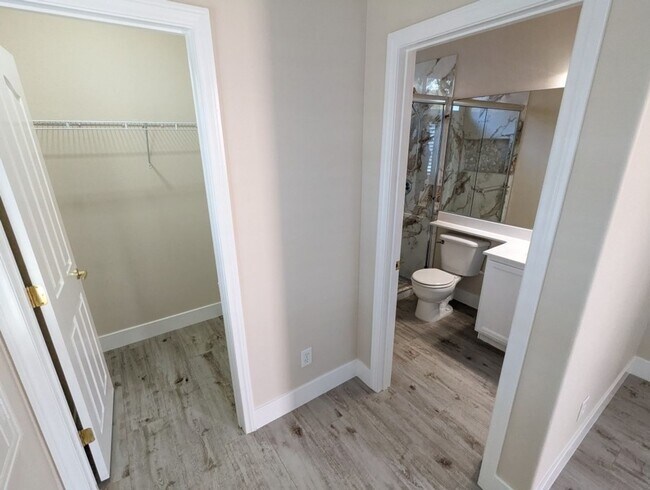 Building Photo - 9976 Liberty View Rd