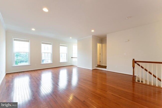 Building Photo - 25120 Sweet Myrtle Square