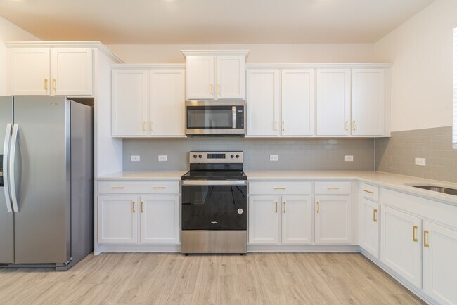 Building Photo - 15010 Scoter St