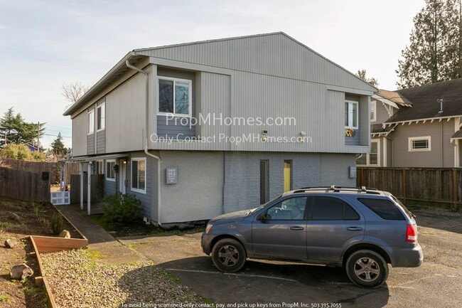Building Photo - 3510 SE 61st Ave
